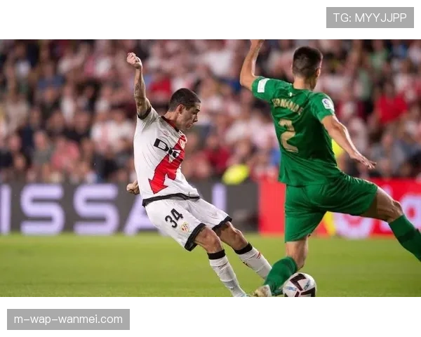 佛罗伦萨对阵雅典AEK 中场控制力与进攻效率对比